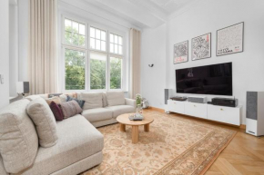 Vintage Apartment z dwiema sypialniami w poblizu centrum Wroclawia by Renters Prestige